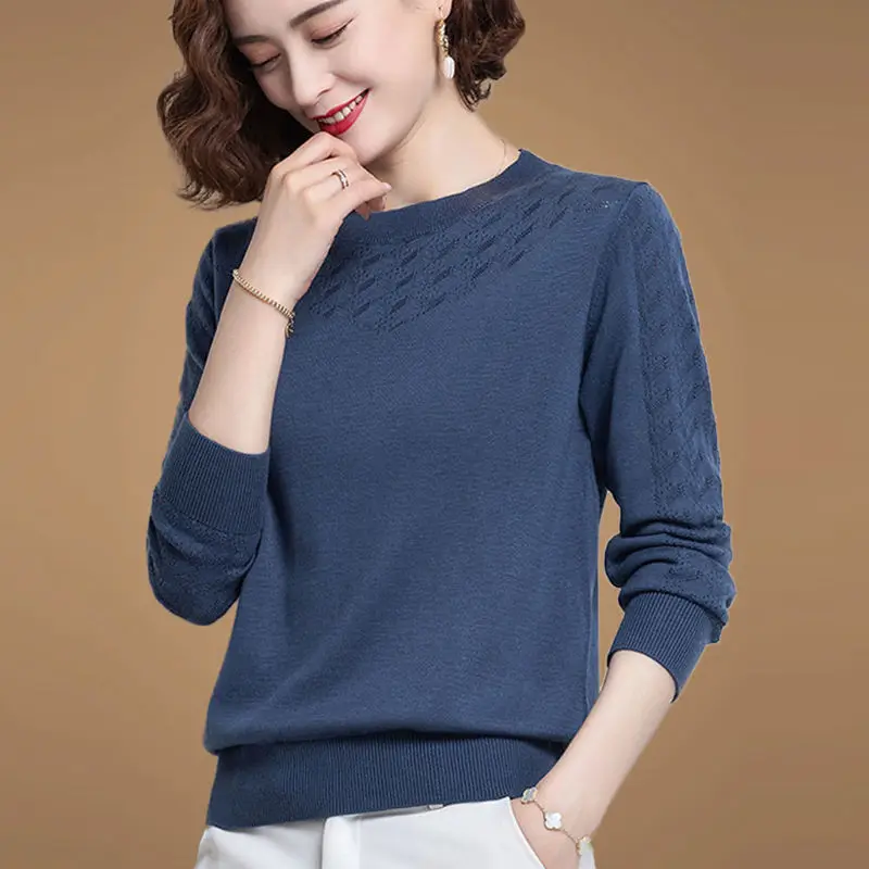 

2022 New Middle-aged Women's Autumn Sweaters Pullovers Female O-neck Hollow Out Knitting Sweater Mother Dress Tops 4XL E499