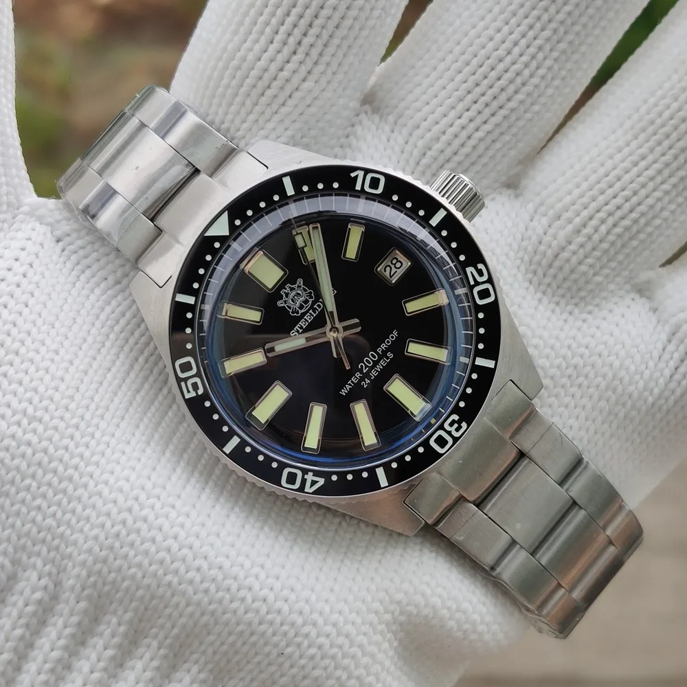 

New Arrival 2021! SD1962 Steeldive Brand 200M Water Resistant Ceramic Bezel Lid Shape 15.6mm Sapphire Glass Mens Dive Watch