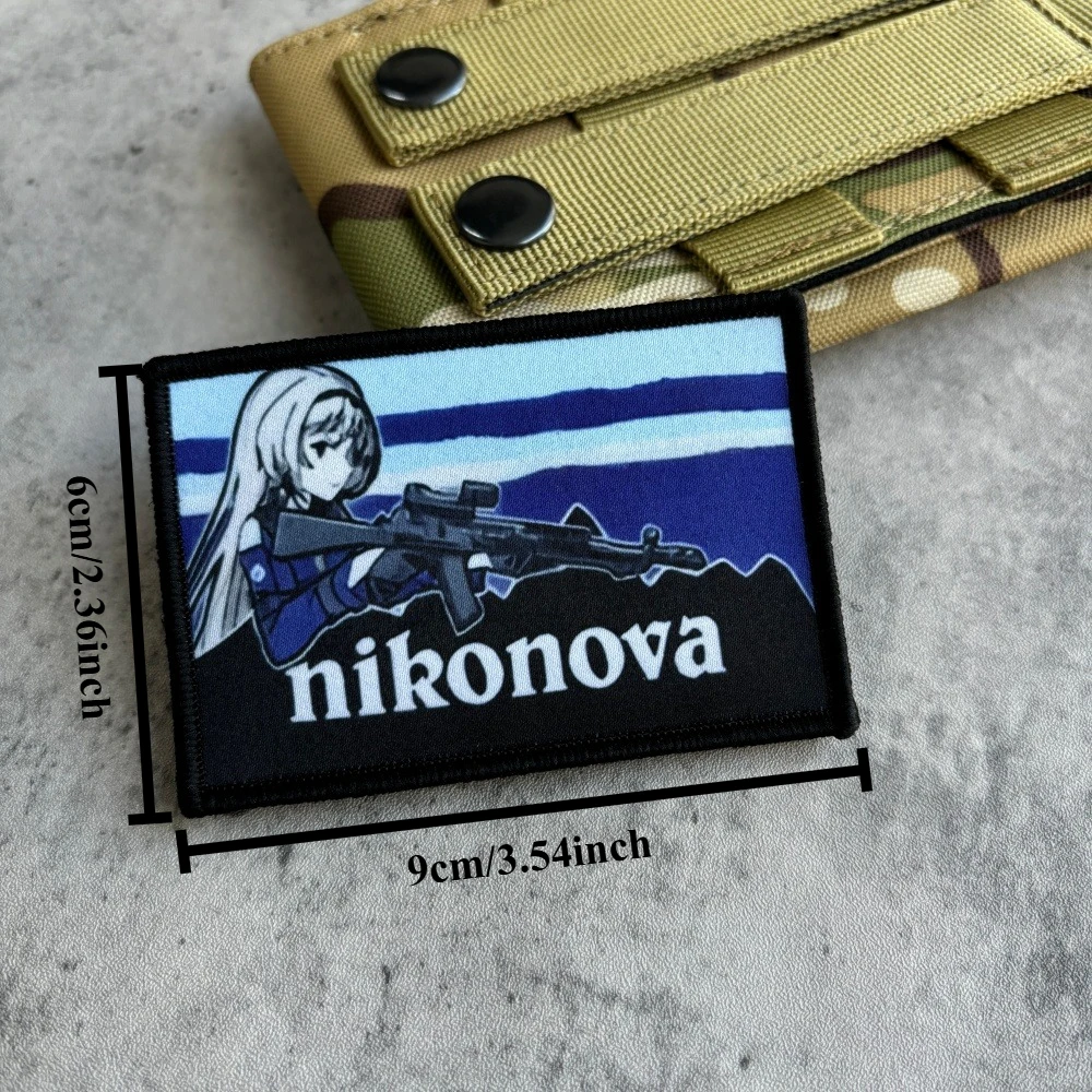 Фото Каласникова, пистолет, девушка, тактическая нашивка, аниме, девушка, крючок и петля, мем, нашивки, моральная повязка на руку, военный армейский значок, наклейка на рюкзак №3