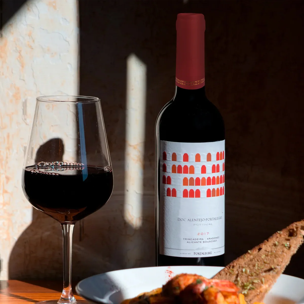 Красная крышка герметичная верхняя часть бутылки термоусадочные капсулы для