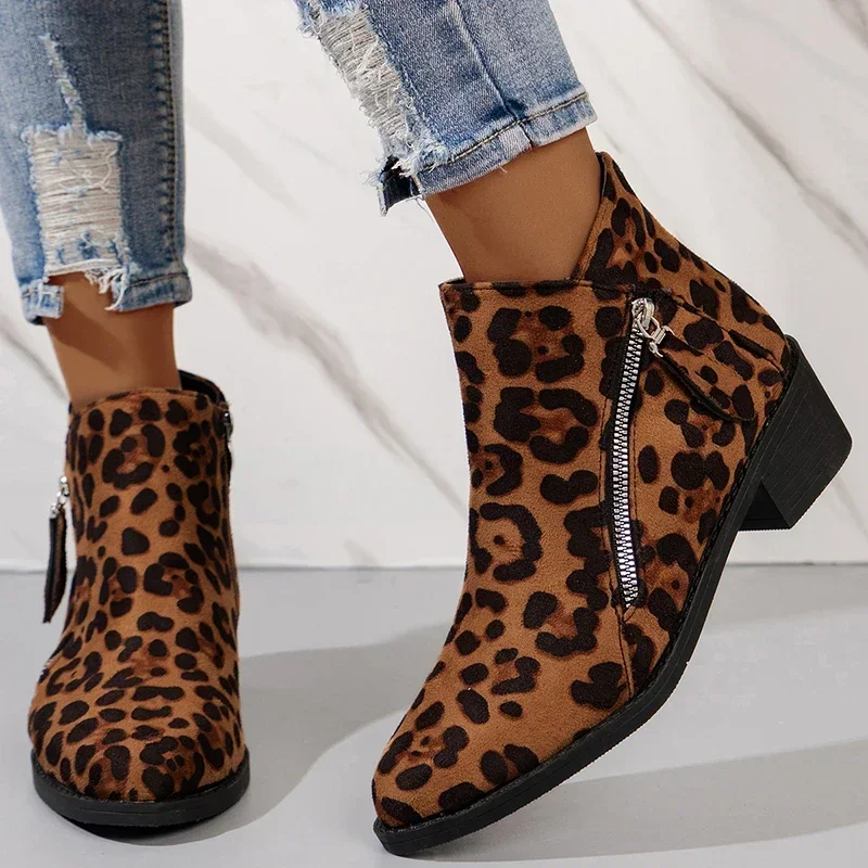 

Женские ботинки на молнии, с острым носком и леопардовым принтом