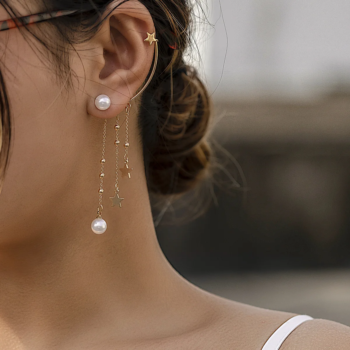 

Korean Elegant Imitation Pearl Chain Ear Cuff Cartilage Earrings For Women Boho Stars Gold Long Tassel Ear Clip Female Jewelry