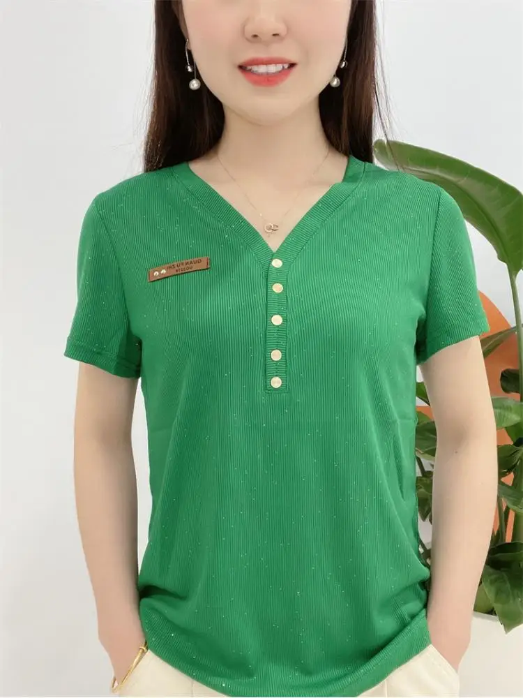 

Woman Summer Gypsophila hot stamping Button V-Neck T-Shirt Short Sleeve Female Elegant Tshirts Fashion England Style Tops