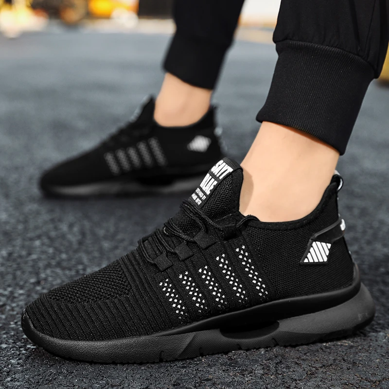 Breathable Men Skateboarding Shoes Thick Sole Sneakers Zapatillas Hombre Male Sport Shoes Rubber Comfortable Mens Flat Boots New