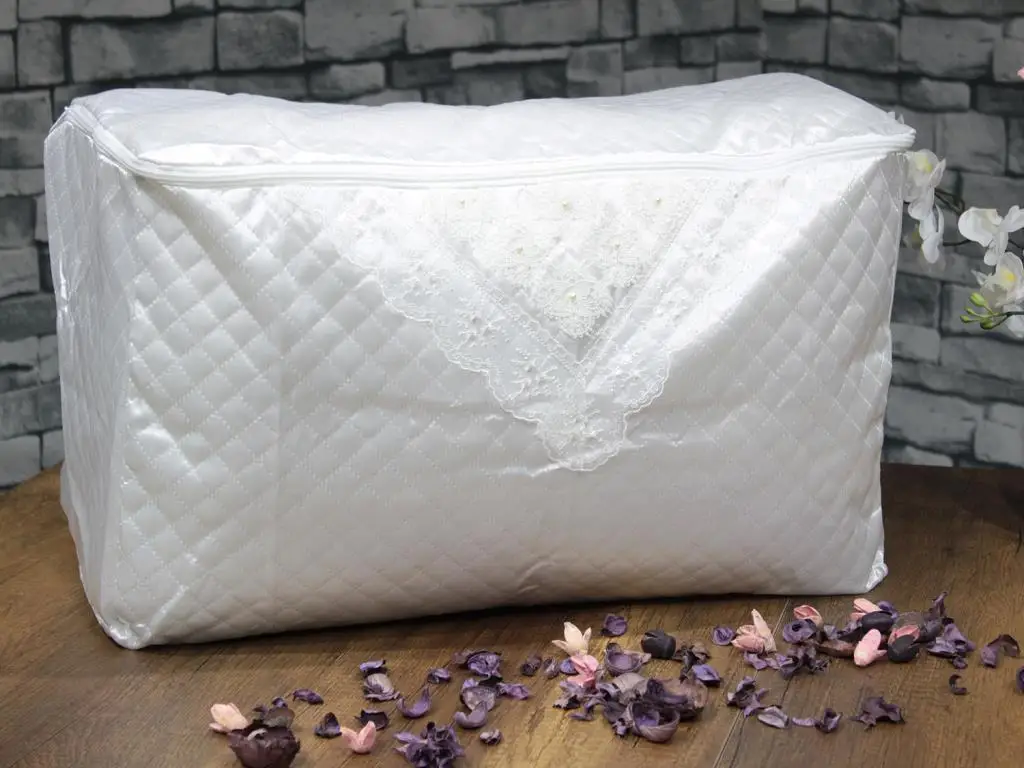 

Свитер с жемчужинами