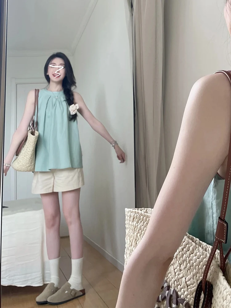 Женская рубашка без рукавов свободная в складку с эффектом допамина летний сезон