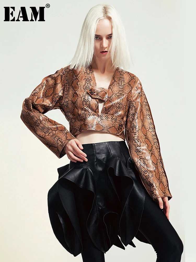 

[EAM] Women Snake Pattern Hollow Out Blouse New V-collar Long Sleeve Loose Fit Shirt Fashion Tide Spring Autumn 2022 JX599