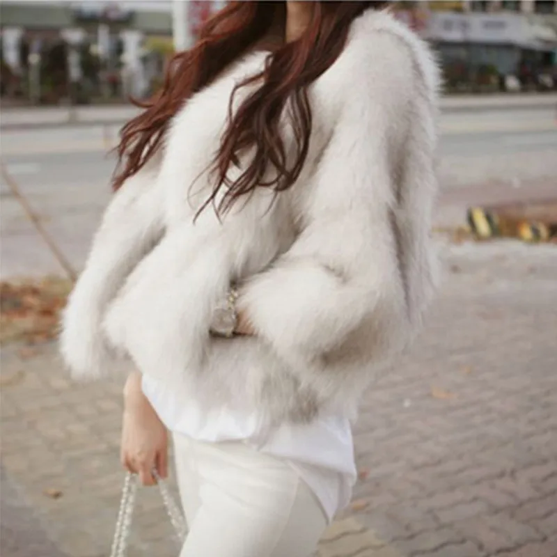 New Winter Imitate Fox Furry Coat Short Luxury Women Korean 3/4 Sleeve Thick Faux Fur Jacket Female Fashion Outerwear Plush Coat