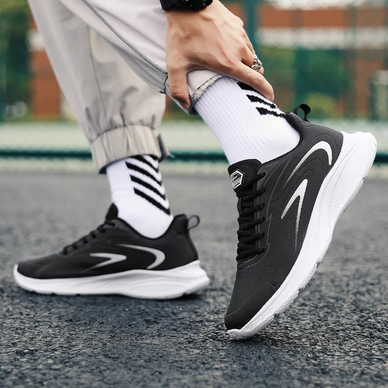 Men's Running Shoes Classical Man Sports Shoes Thick Sole Comfortable Antiskid Outdoor Jogging Sneakers