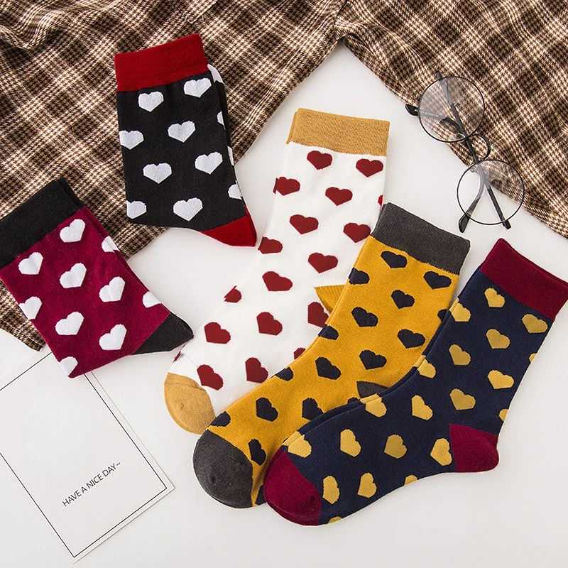

Новинка 2022, милые модные высокие носки с надписью Love, женские носки, носки средней длины, зимние индивидуальные носки, женские носки, милые н...