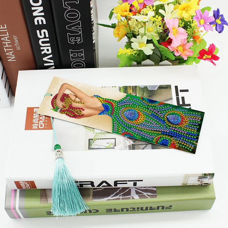 

2pcs of 5D Bookmark Diamond Painting Creative DIY Point Drill Handmade Bookmark with Pendant Bookmark Sets Diamond Art Paintings