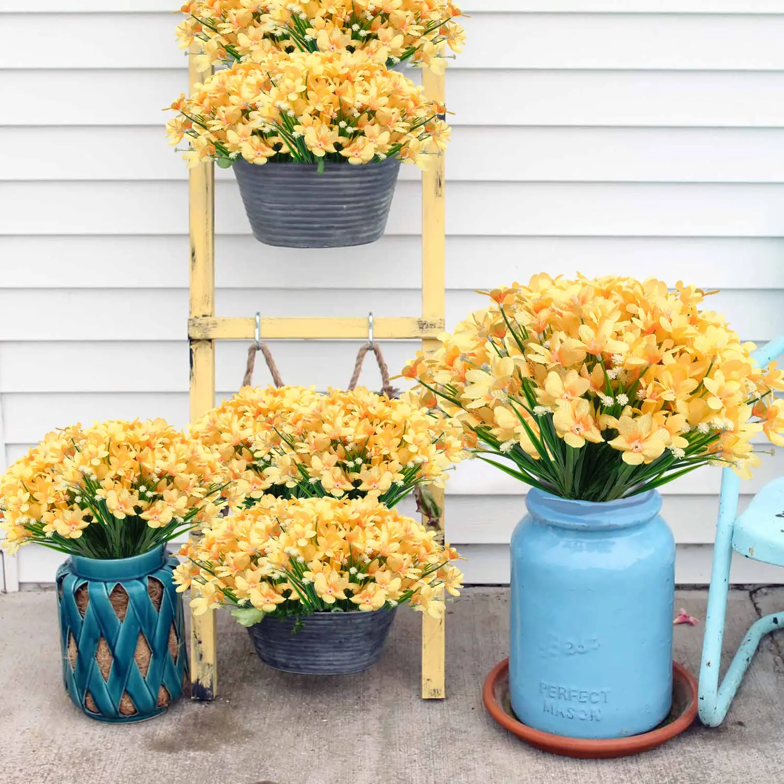 

3pcs Artificial Flower Bundles Outdoor Fake Daffodils Flower Faux Plastic Greenery Shrubs Garden Porch for Window Decorating