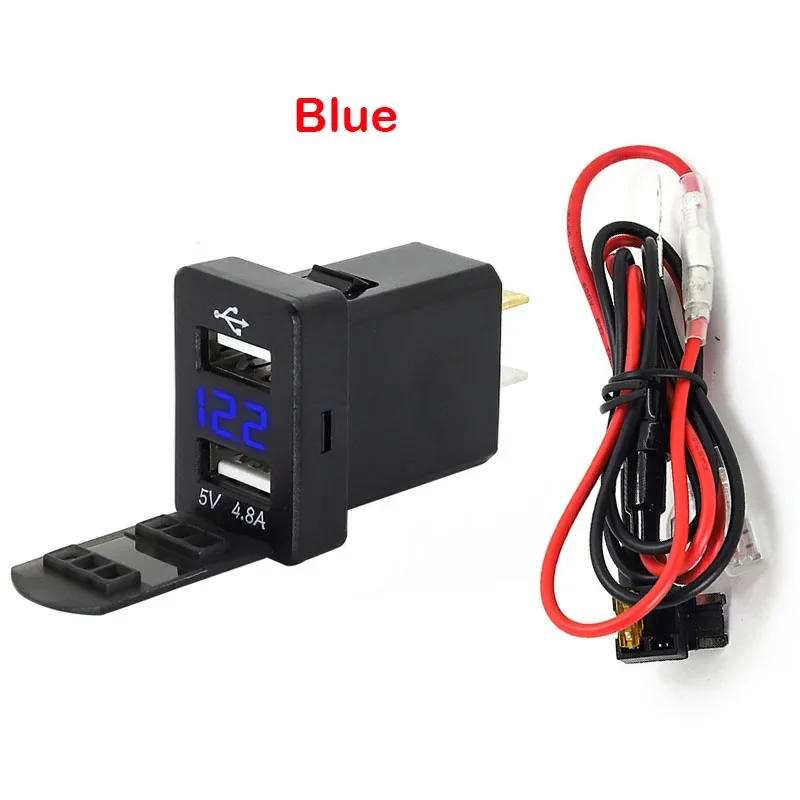 

Автомобильное зарядное устройство с двумя разъемами USB и дисплеем напряжения для Mitsubishi Outlander 3 Xpander Mirage Eclipse Cross asx 2018 2019