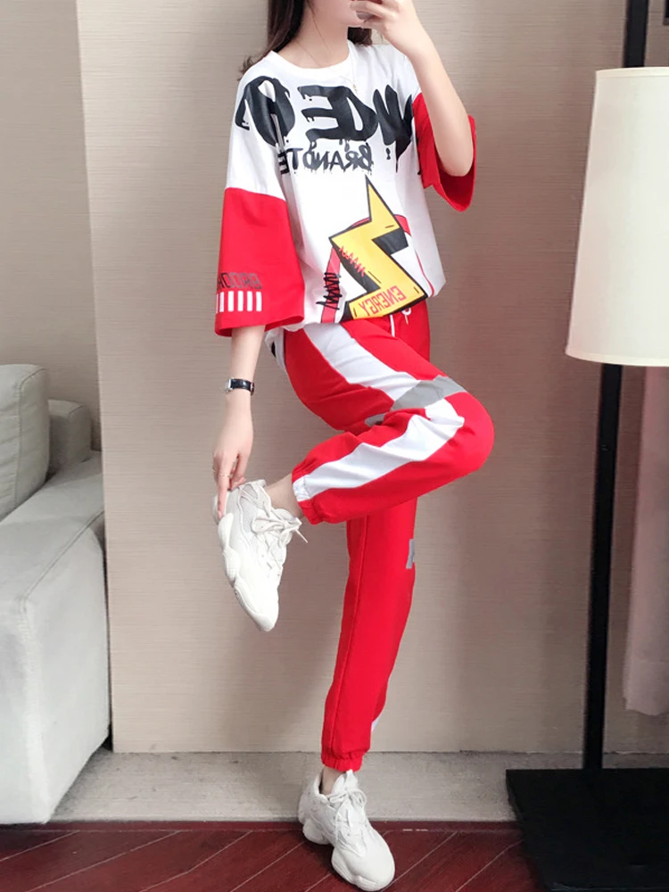 

Casual Sports Suit Women T Shirt Adn Long Pant Two Piece Suit Hip-hop Summer Red Square Hip-hop Street Wear Dance Piece Set 2022