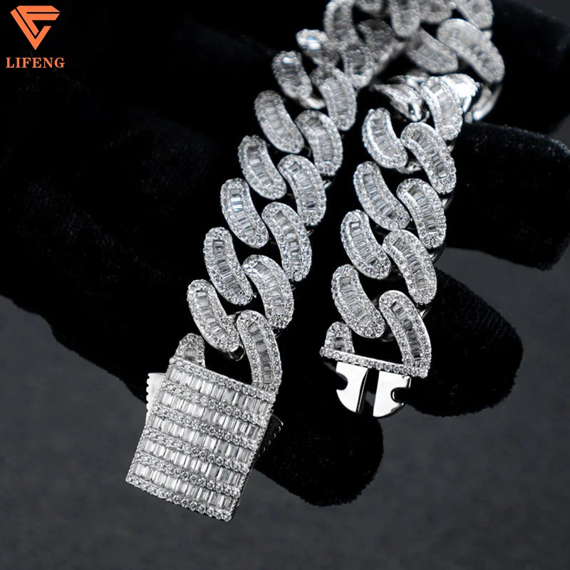 Женский браслет из серебра 925 пробы с муассанитом