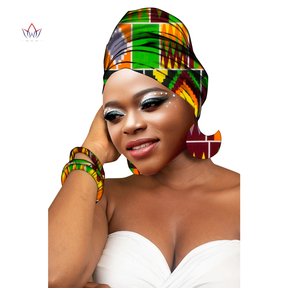 2023 комплект ювелирных изделий из колье серёг и браслета