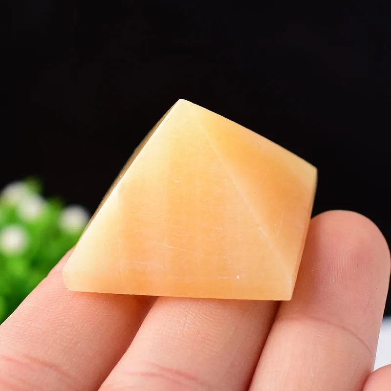 

Желтый авантюрин пирамида RYCRYSTAL