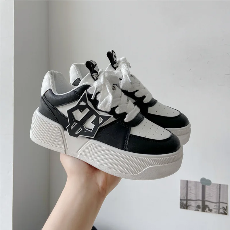 

2023 kadınlar spor ayakkabılar moda Sneakers platformu moda eğitmenler spor ayakkabılar kadın Lace Up beyaz kalın alt koşu