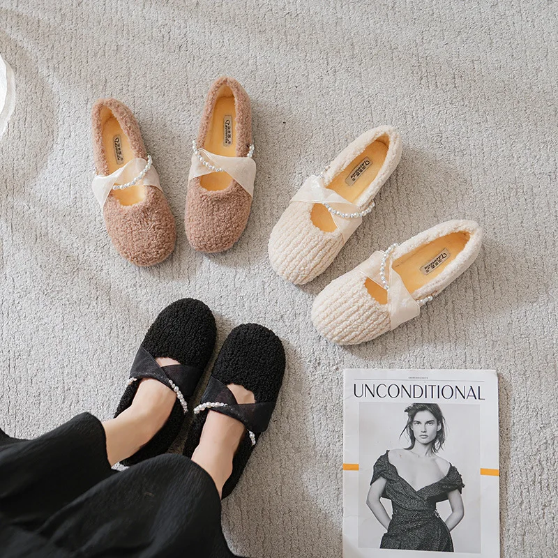 Fashion Lace Pearl Design Plush Shoes Women Winter Outdoor Slip on Plush Shoes New Warm Plush Large Size Cotton Shoes for Women