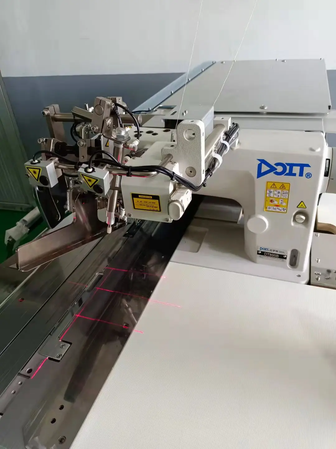 DT 895B прямой привод автоматическая швейная машина для одежды