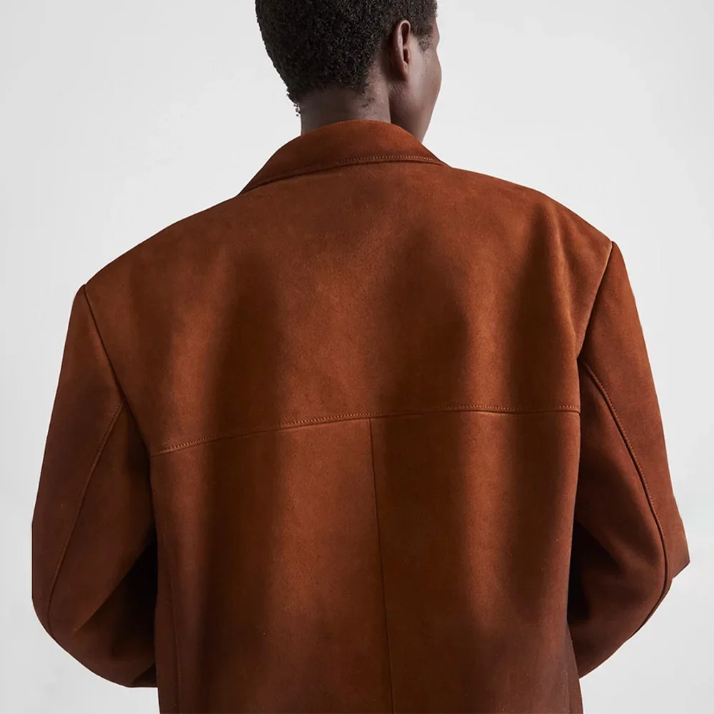 Рисунок 6 - Однотонная однобортная куртка с длинным рукавом