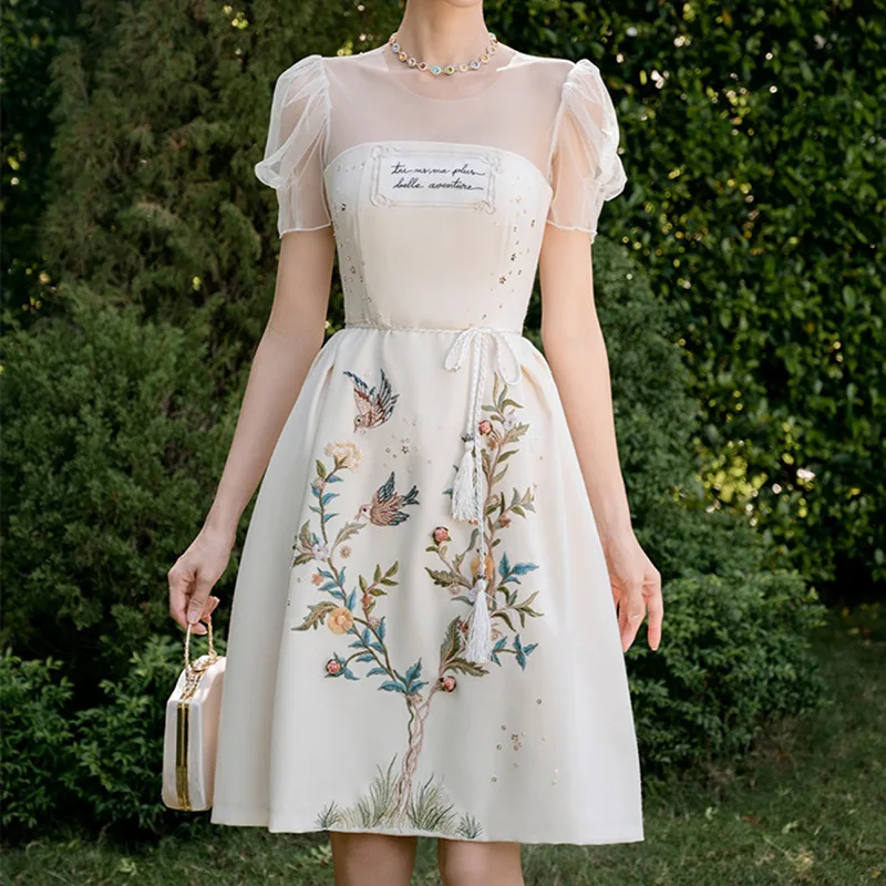 

Вьетнамское платье, новинка сезона весна-лето 2023, соблазнительное платье из тюля в стиле знаменитостей, с коротким рукавом и пэчворком, с принтом