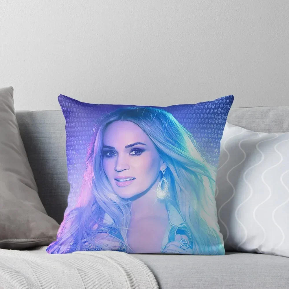 Карри Андервуд декоративная наволочка 30x30 см