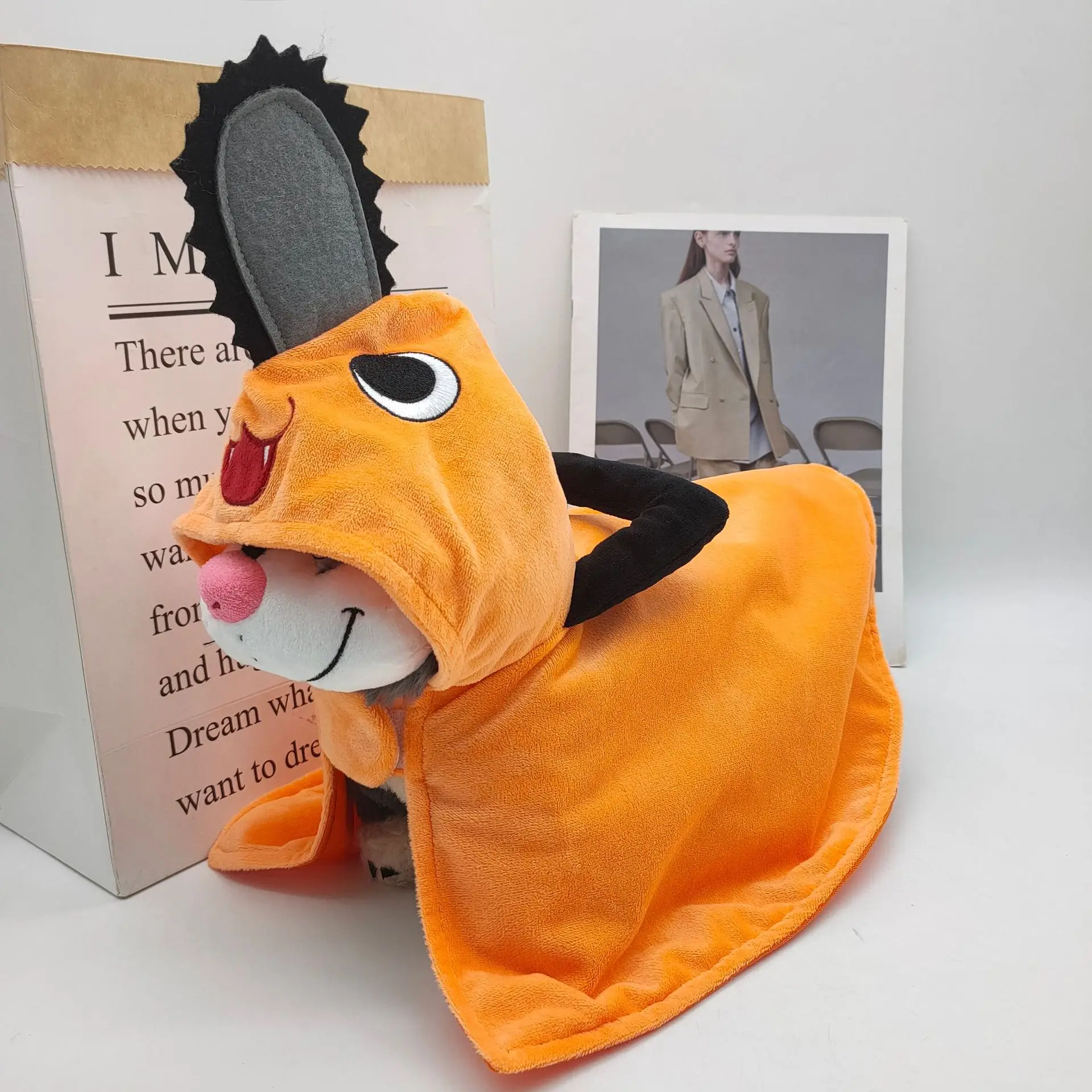 

Плюшевые игрушки для мужчин в стиле аниме «бензопила», периферийные тапочки с мультяшным рисунком, накидка для домашних животных, милая мягкая игрушечная подушка, подарок для детей на день рождения