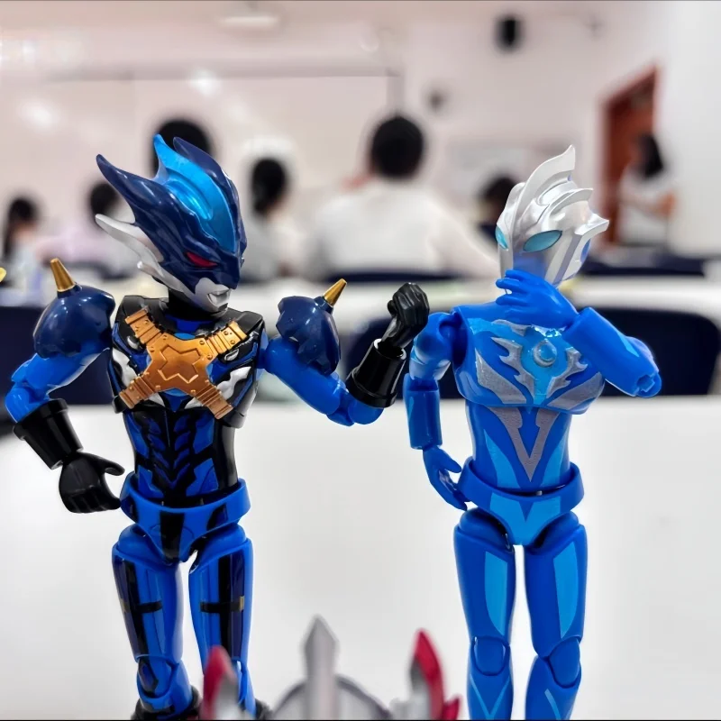 Фото В наличии: Оригинальные фигурки Blokees Ultraman Star S Edition Vol 3 Taiga, конструктор, подарок на день рождения, игрушка, слепой бокс №4