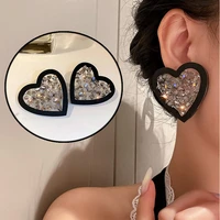 vintage hyperbole unusual earrings luxury party black heart shaped stud earrings for woman irregular glass