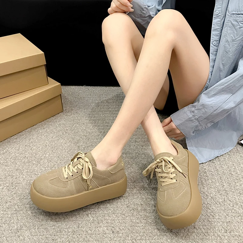 Женские кроссовки на танкетке универсальные дышащие платформе с круглым носком