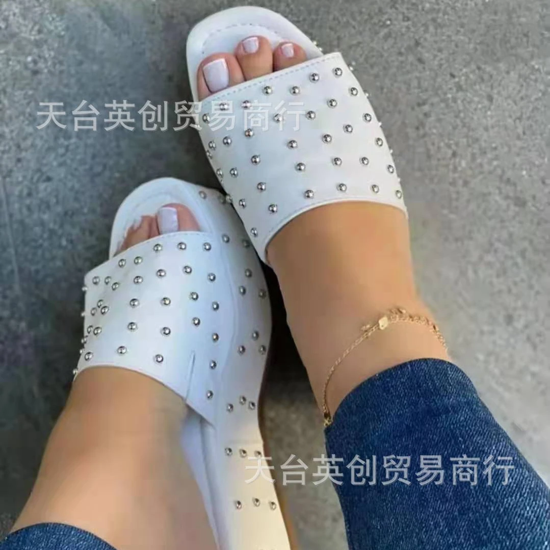 Europe 2022 Summer New Slippers for Women Platform Shoes Woman Fashion Fish Mouth Open-toe Rivets Casual Sandals Female Slippers