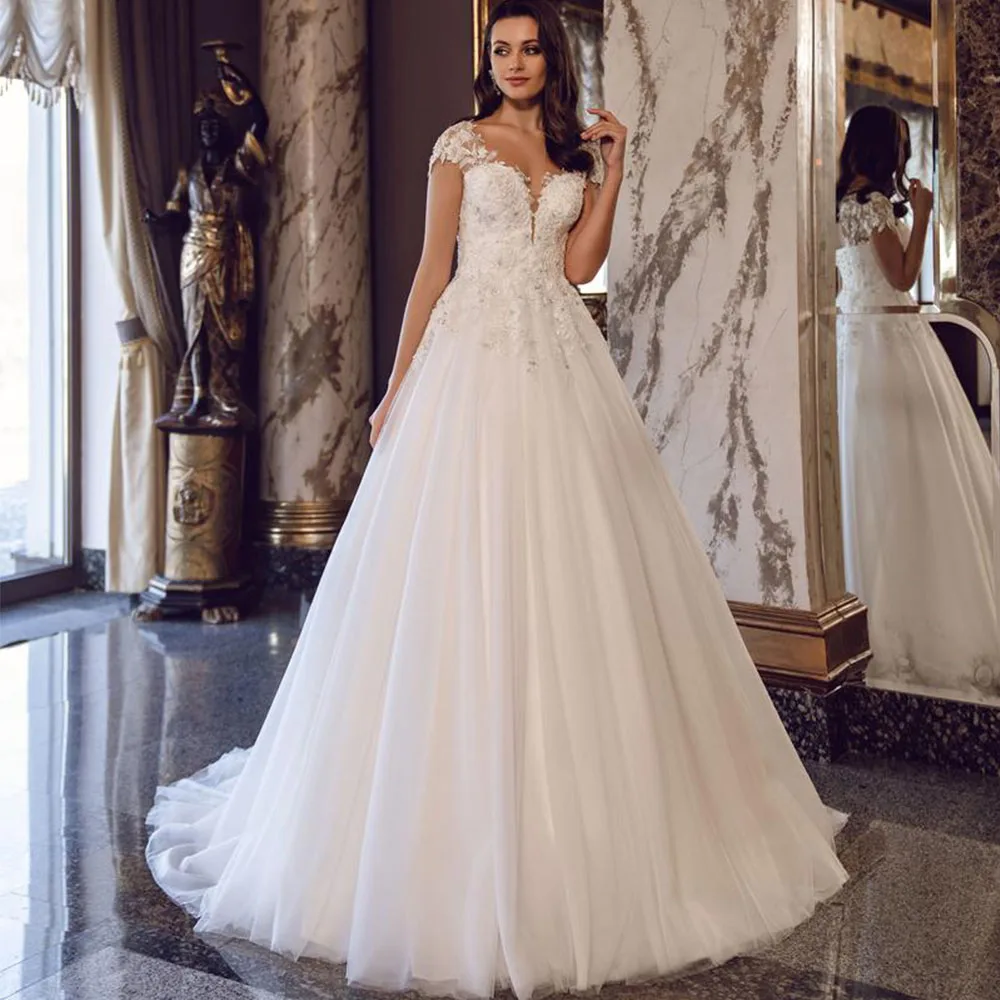 

Boho Bride Gowns V-Neck Short Sleeve Lace Applique Lace Up Backless Wedding Dresses Simple A-Line Sweep Train Vestido De Noiva