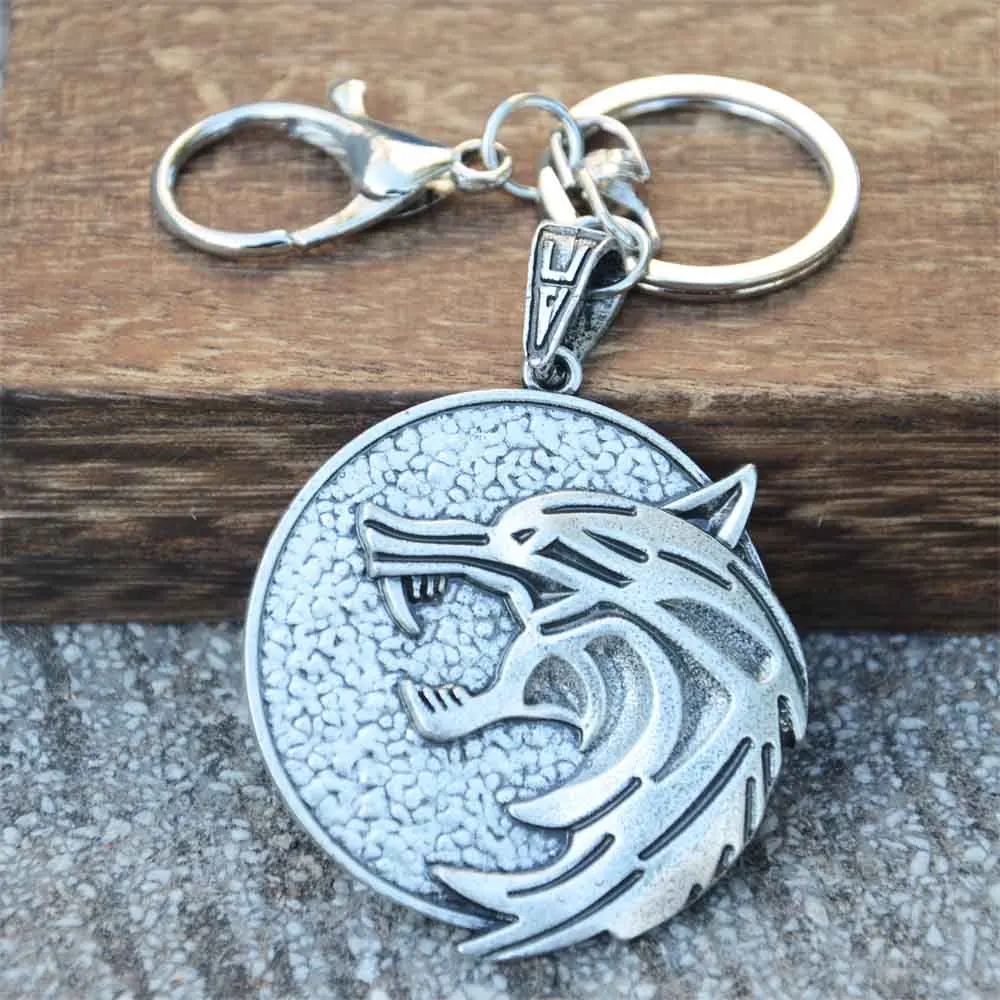 

The Wizard Wolf Head Pendant Keychain For Geralt With A The Wild Hunt 3 Figure TV Key Accessories Jewelry