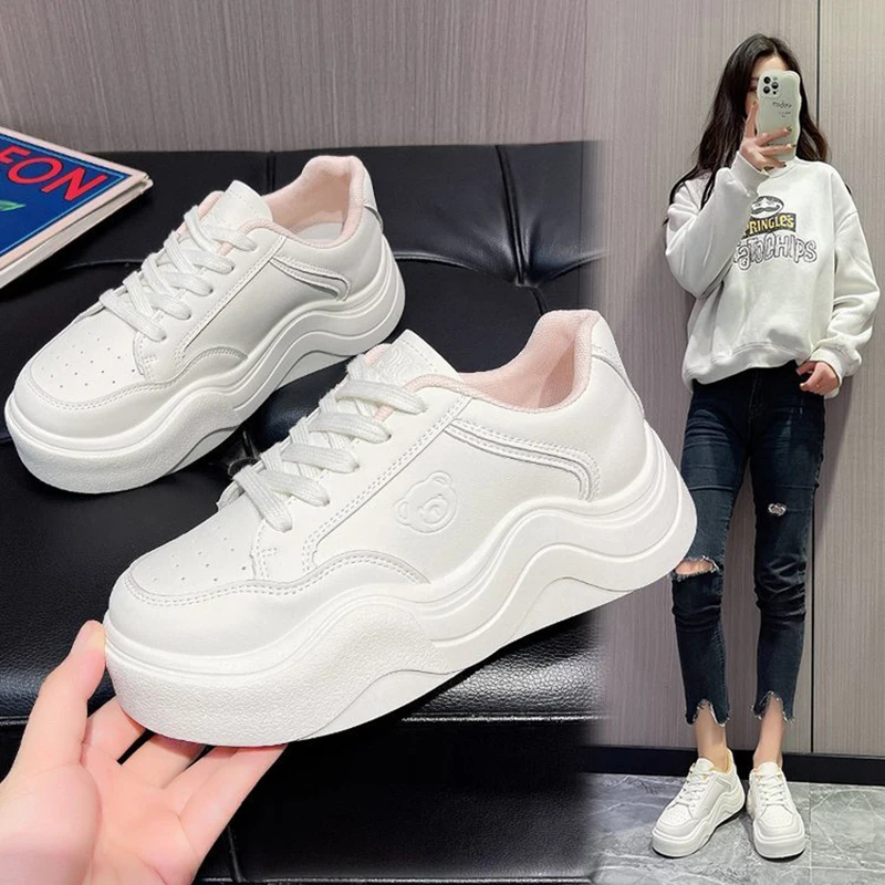 

2023 new cute little bear sports shoes casual light comfortable breathable fashionable women's small size sports shoes