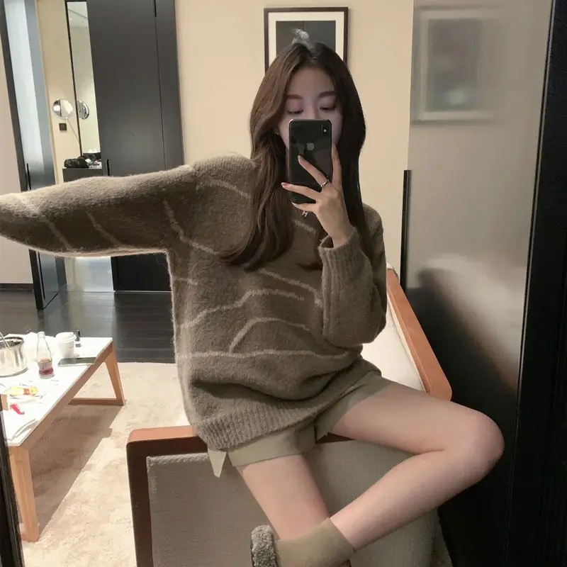 

2023 Autumn and Winter New Japanese Style Women's Sweater Sweet Style Round Neck Loose Long Sleeve Pullover Knitted Tops J114