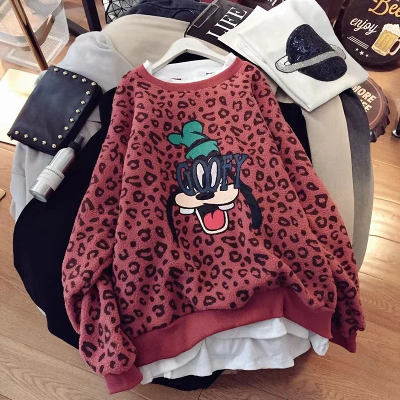 Leopard print cartoon pullover new round neck fleece thickened sweater women's warm printed lamb velvet Hong Kong style jacket |