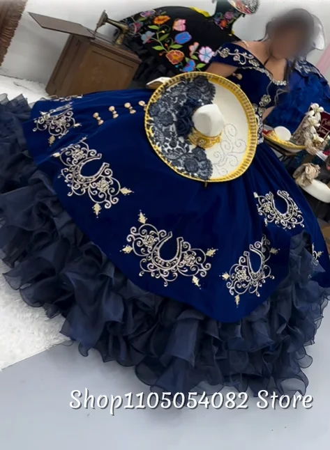 Фото Великолепное темно-синее марокканское платье Quinceanera по индивидуальному заказу, кружевное платье с открытыми плечами и аппликацией, пышный подол со шлейфом, пятинадцать платьев для взрослых №4