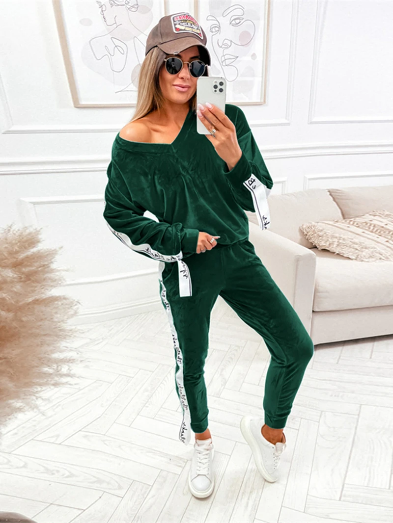 

Женский бархатный костюм-двойка с V-образным вырезом и длинными брюками