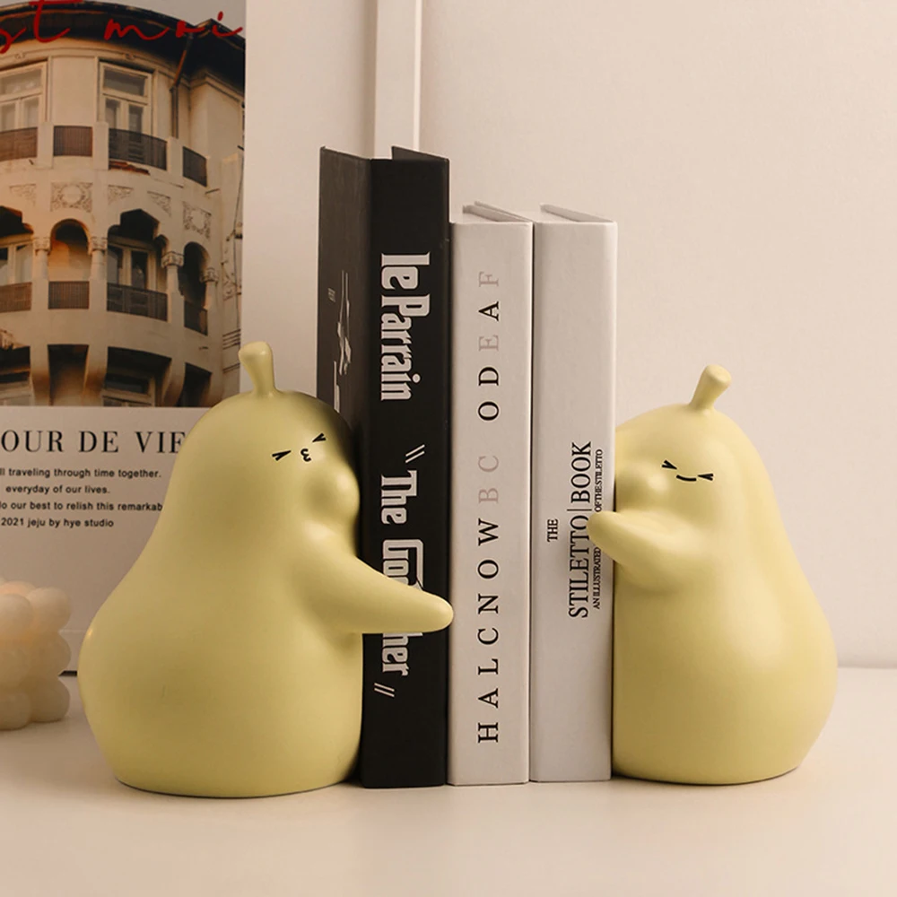 

Cute Hugging Pear Bookends Ceramic Decorative Ornament Gifts for Home Office Bookcase Bookshelf Table Decoration and Accessories