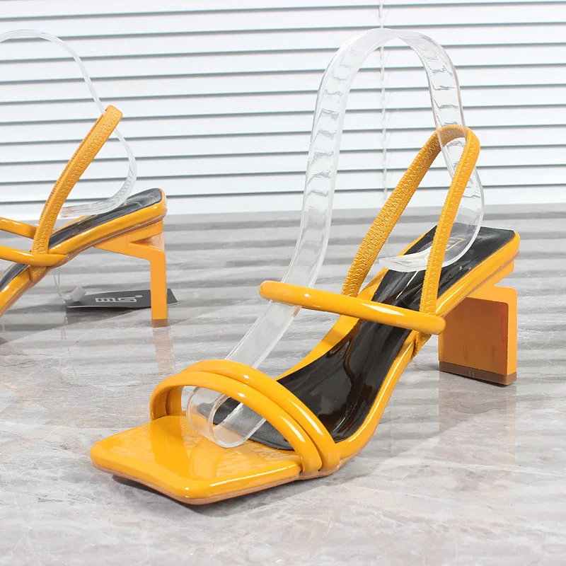 Women's Shoes 2023 Summer New Black Patent Leather Thin Strap Open Toe Strap High Heels Hollow Fashion Casual Women's Sandals