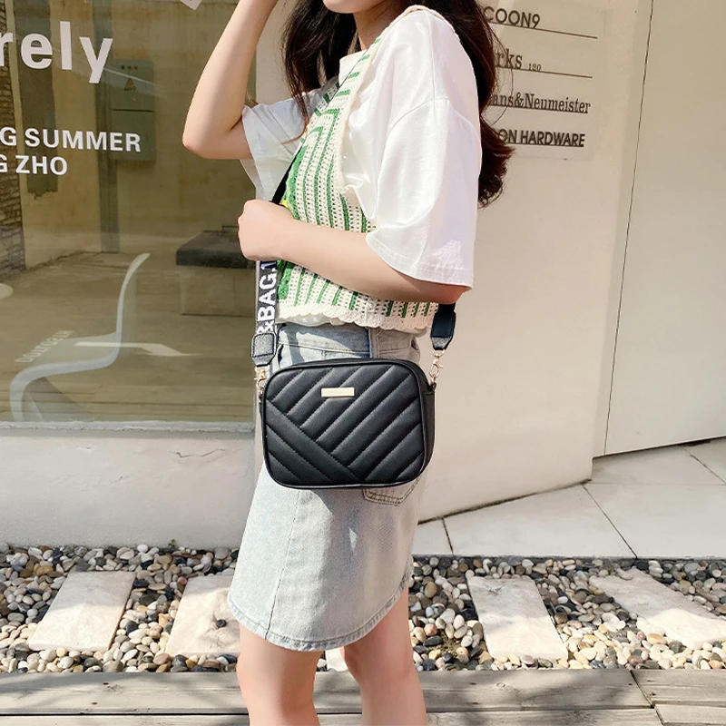 

New Messenger Bag for Women 2022 Trend Luxury Brand Designer Shoulder Bag Classic Design Fashion Ladies Crossbody Bags Handbags