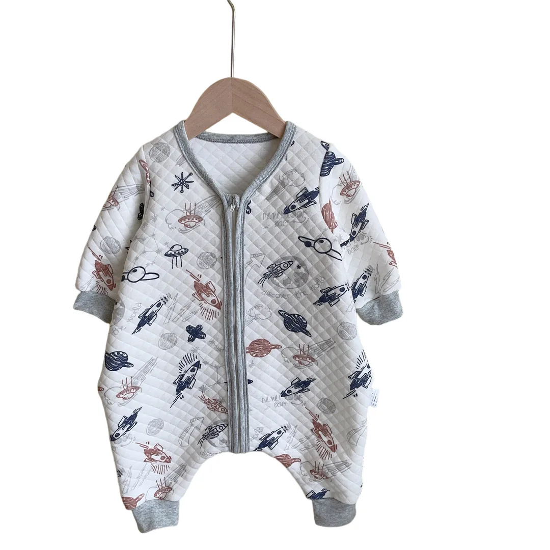 Рисунок 5 - Спальный мешок для новорожденных с разрезами на ногах