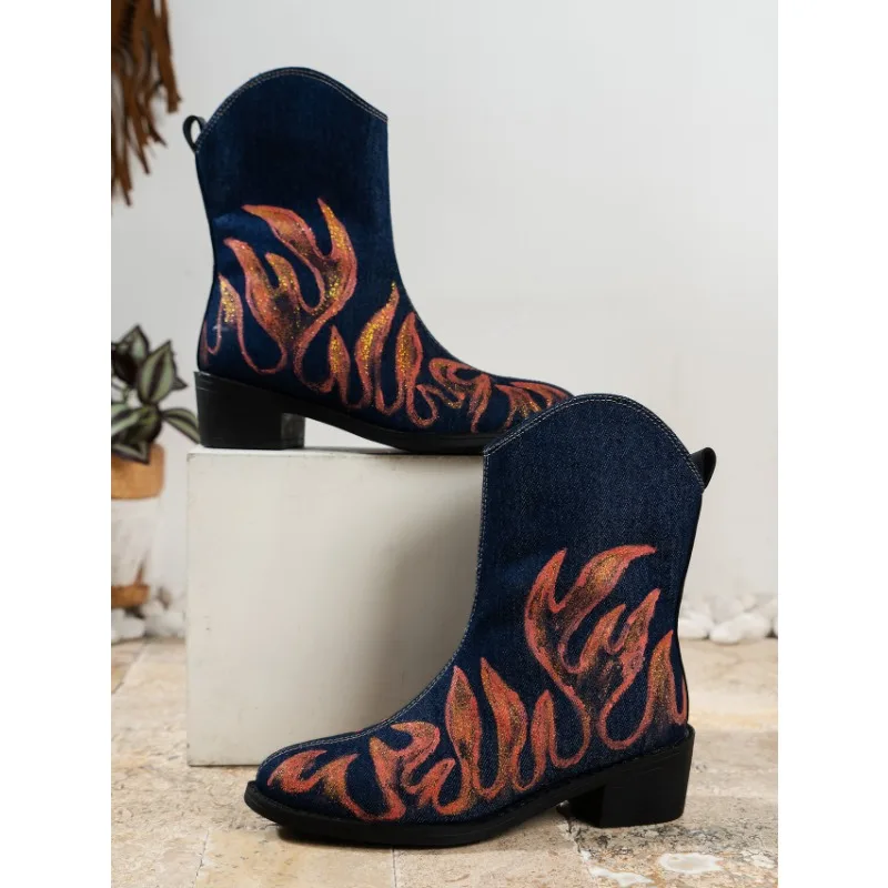 

Новинка Осень-зима 2023 винтажные Женские ботинки в европейском и американском стиле повседневные ботильоны с острым носком и вышивкой на среднем каблуке