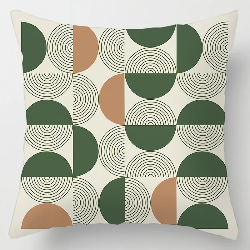 Плюшевые подушки оливково-зелёного цвета