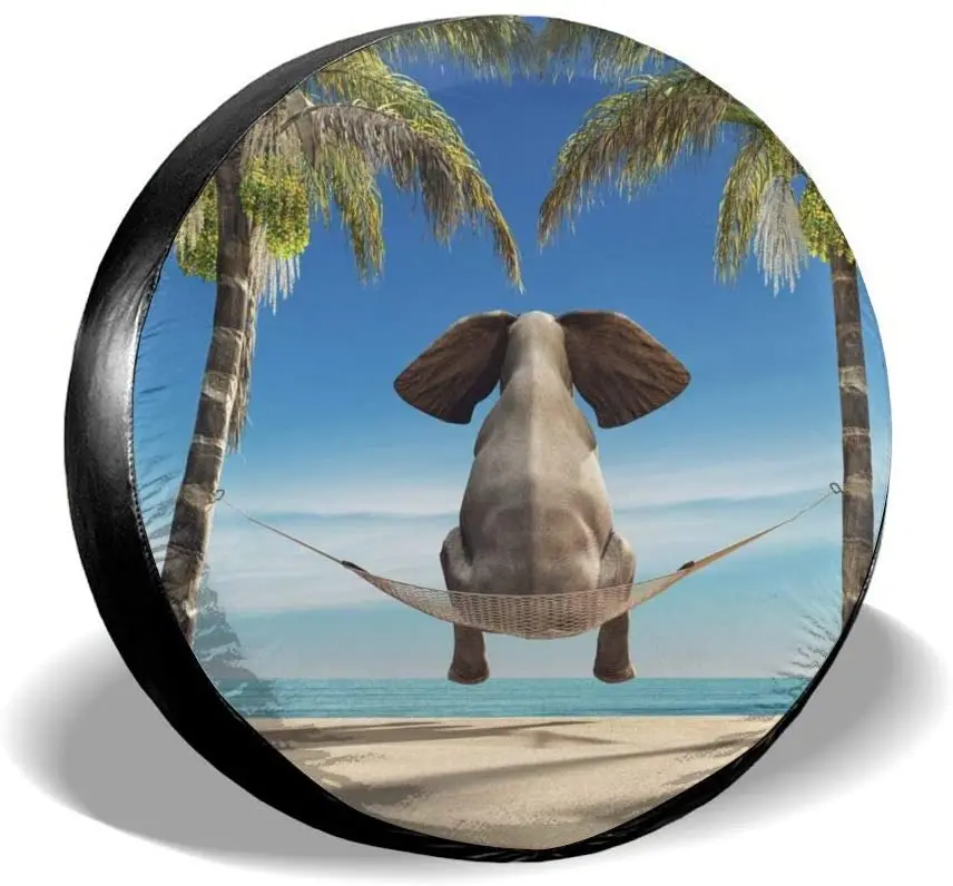 Забавный слон на тропическом пляже с пальмовым деревом запасной чехол для шин