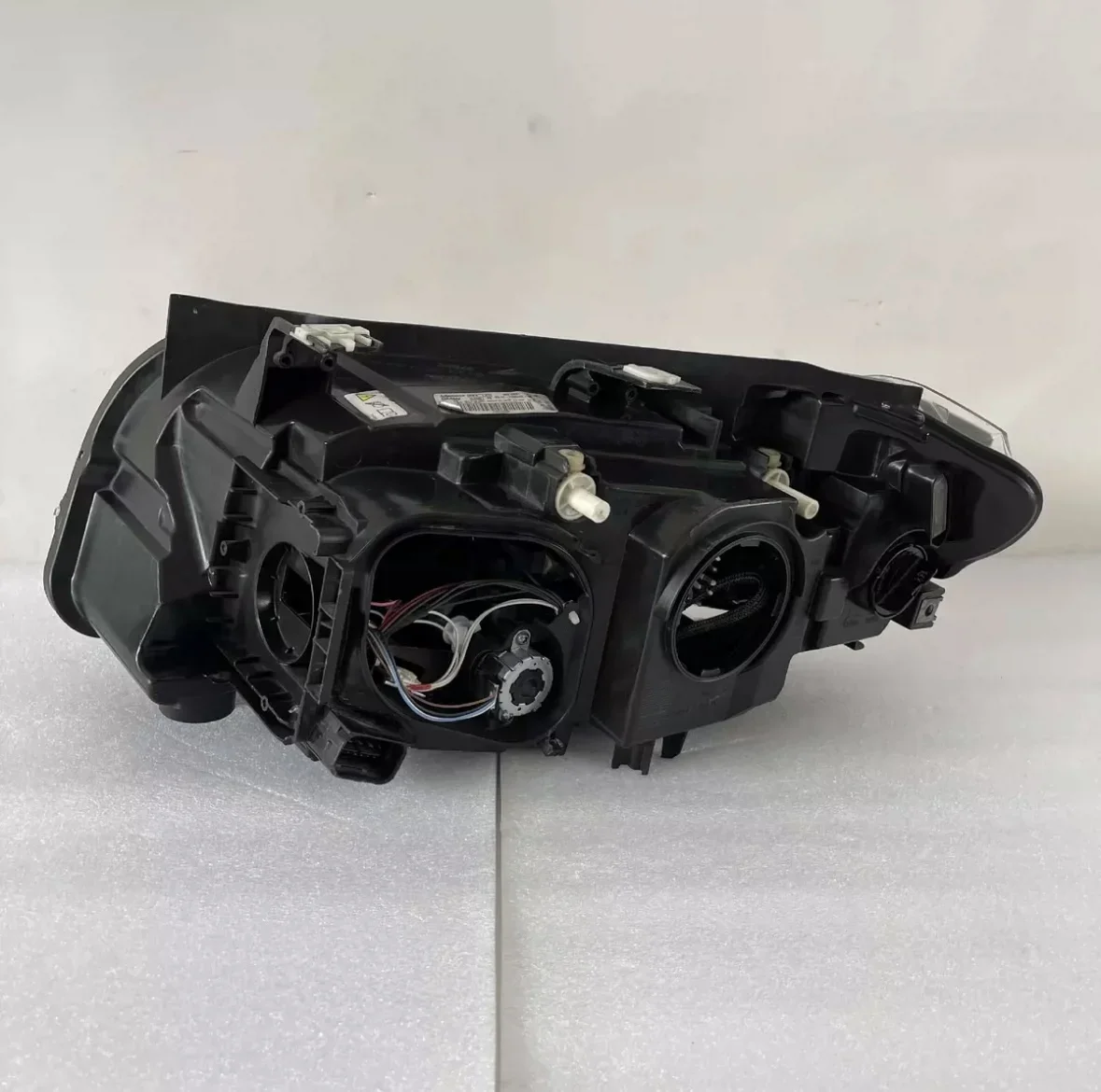Для BMW X1 E84 ксеноновая фара без адаптивной функции европейская версия 2013-2016 сборка