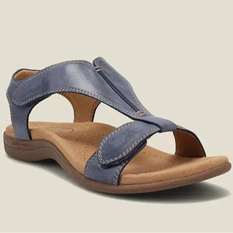 

Сандалии женские летние на танкетке с открытым носком и пряжкой