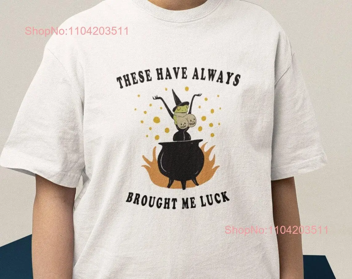 Футболка с лягушкой в винтажном стиле ретро ностальгия 90-х годов ведьма длинными