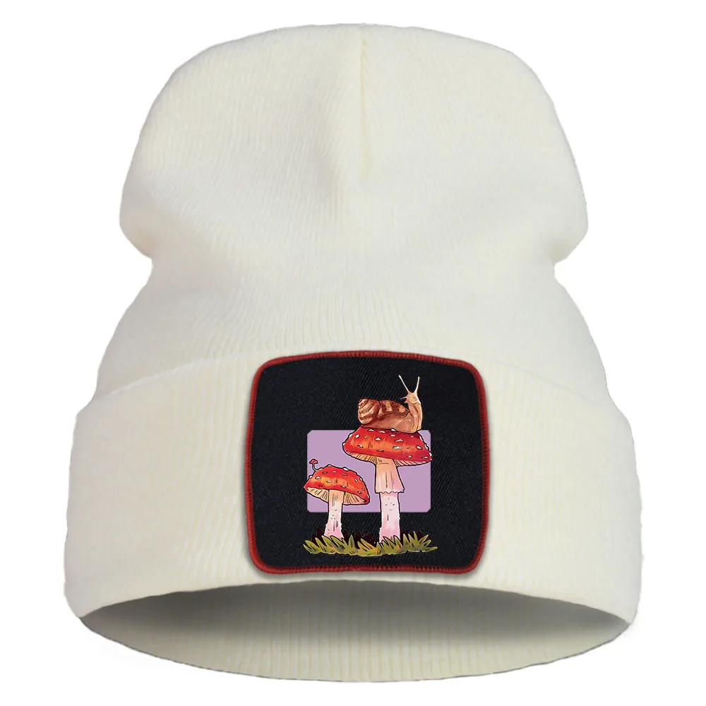 

Cottage Core Snail Mushrooms Prints Knitted Caps Outdoor Mountaineering Cap Fashionable Winter Beanie Hats Outdoor Men Caps